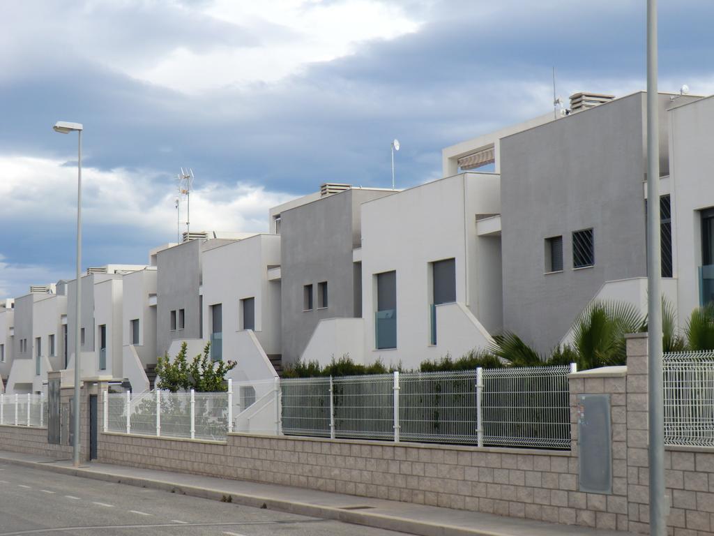 Casas Holiday - Oasis Beach Орихуела Екстериор снимка