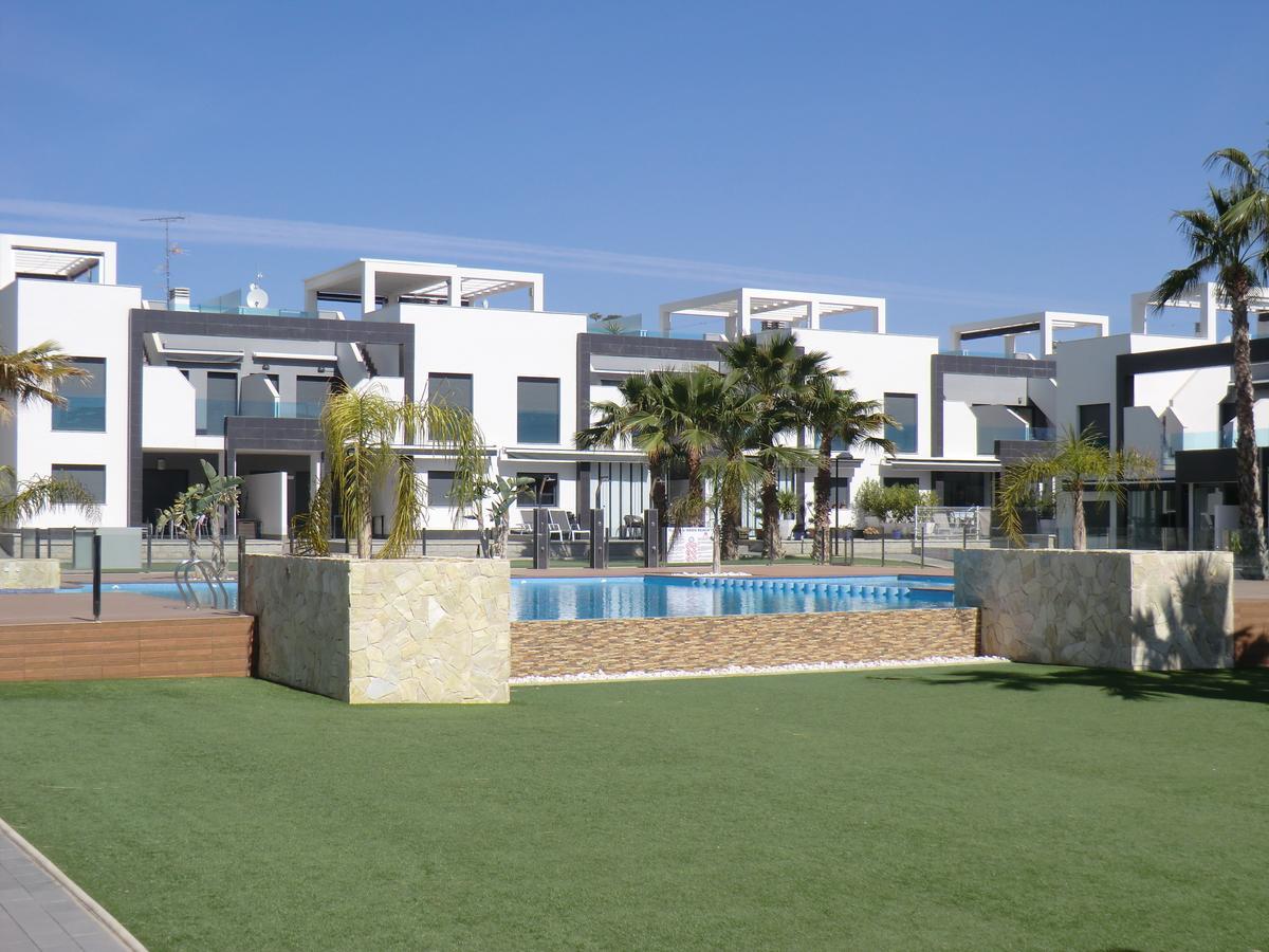 Casas Holiday - Oasis Beach Орихуела Екстериор снимка
