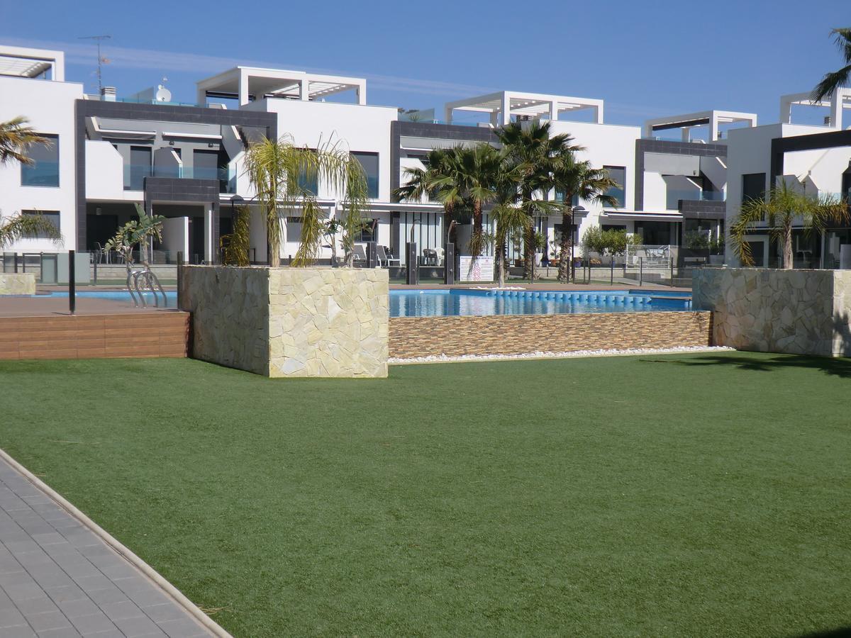 Casas Holiday - Oasis Beach Орихуела Екстериор снимка